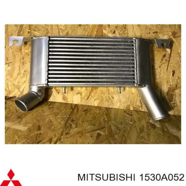 Радиатор интеркуллера на Mitsubishi Pajero IV SHORT 