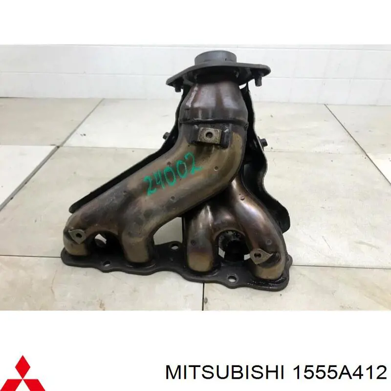 1555A412 Mitsubishi tubo coletor de escape