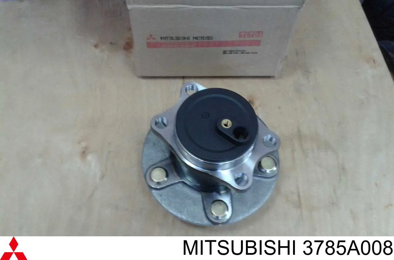 3785A008 Mitsubishi ступица задняя