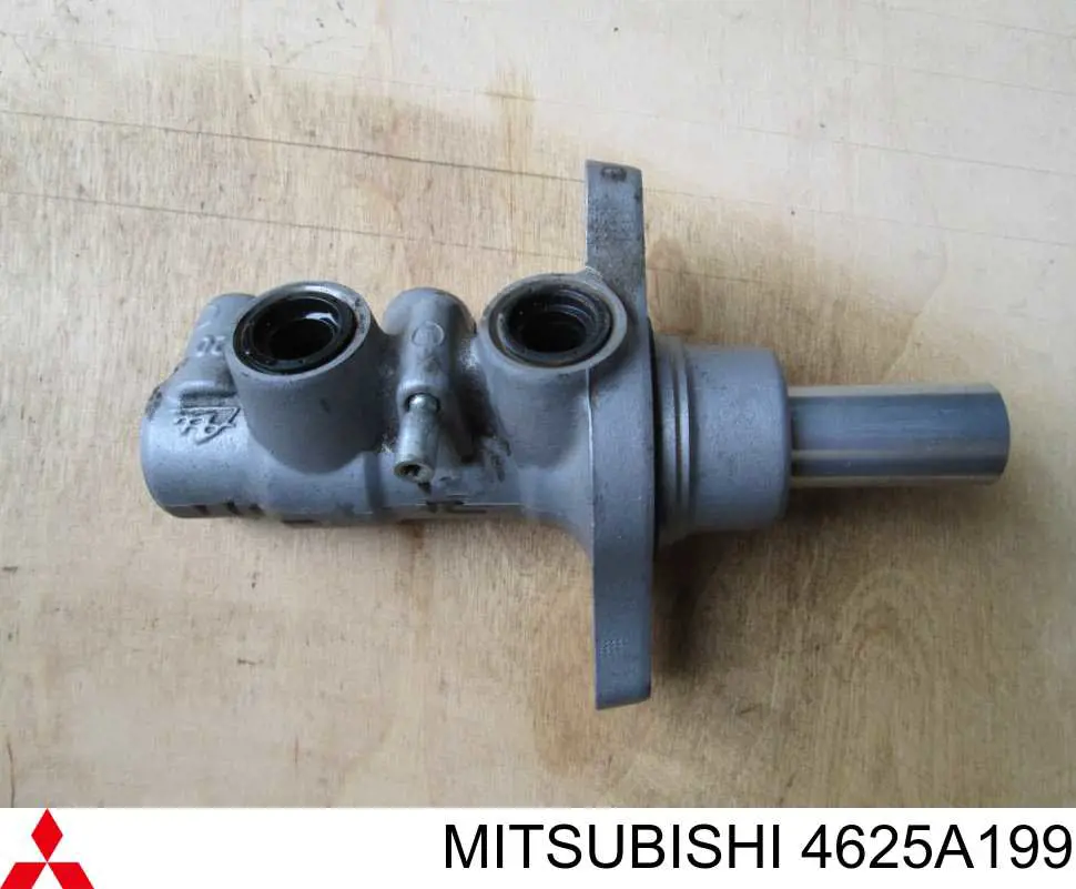 Цилиндр главный тормоза (гидротормозов) Mitsubishi Outlander II XL внедорожник (CWW) (2005 - 2012) цена, от 14.16 USD