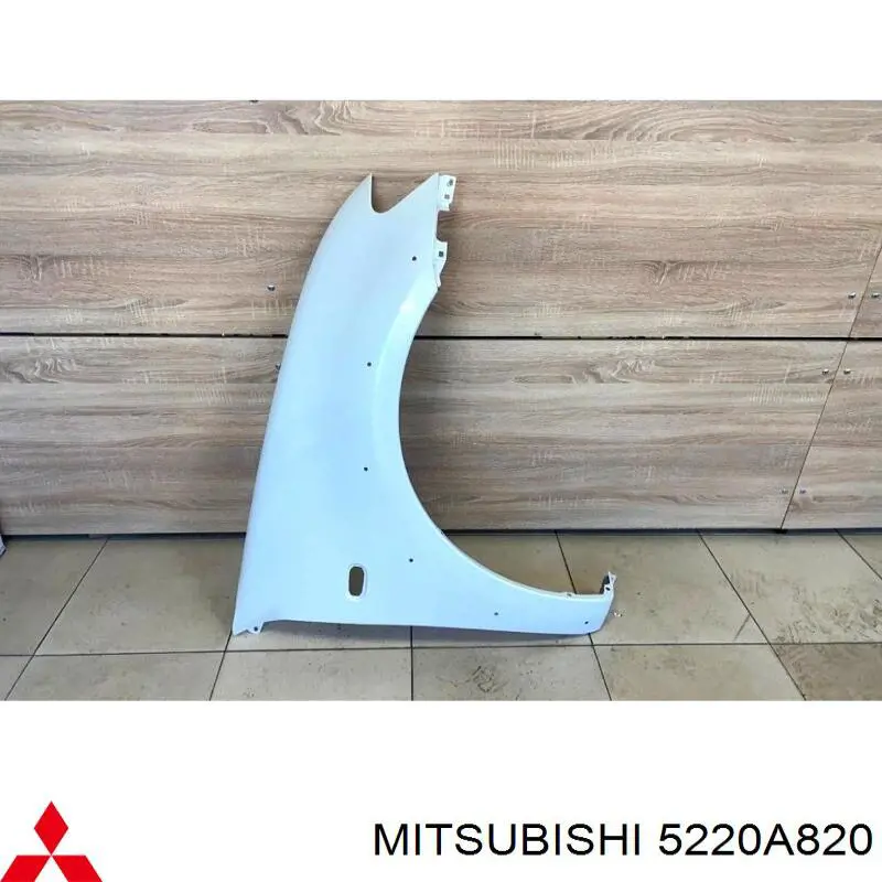  Крыло переднее правое Mitsubishi L 200 4