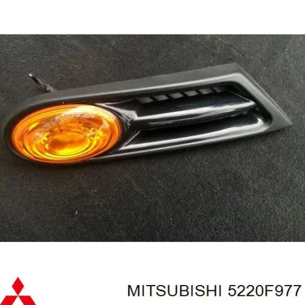 Купить 5220F977 Mitsubishi Щиток грязезащитный передней арки крыла