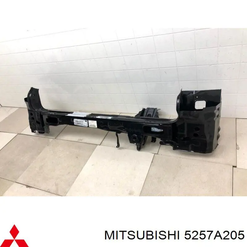 Купить 5257A134 Mitsubishi Панель задняя, багажного отсека