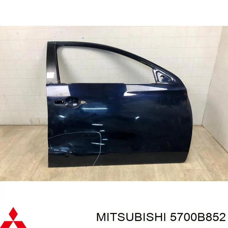 Купить 5700B852 Mitsubishi Дверь передняя правая