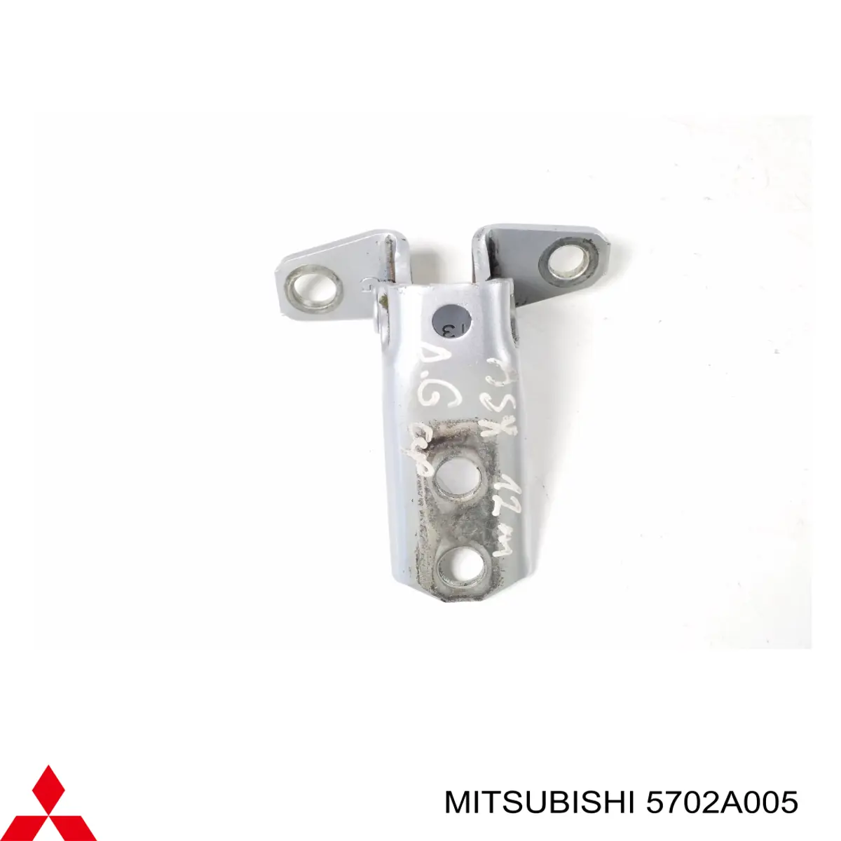 Дверной шарнир правый передний Mitsubishi 5702A005 цена, от 6.33 USD