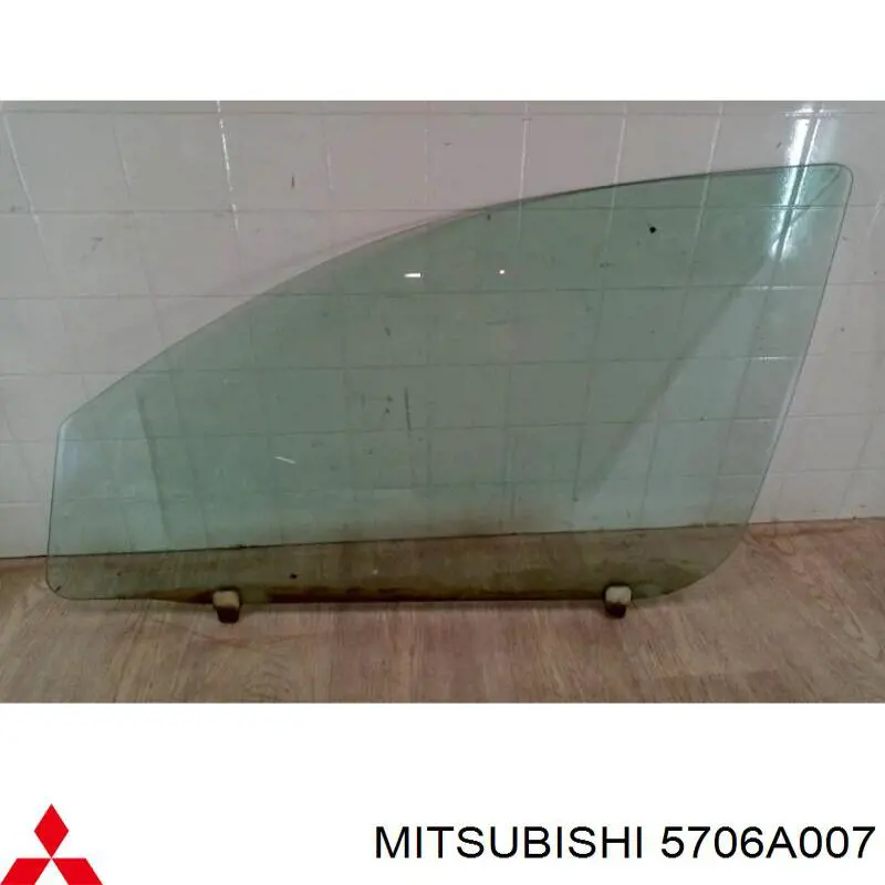 5706A357 Mitsubishi стекло двери передней левой