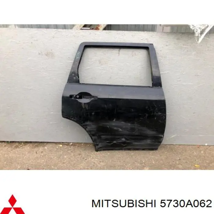 5730A062 Mitsubishi Дверь задняя, правая