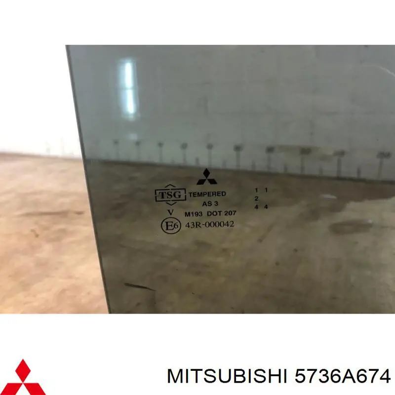 Купить 5736A674 Mitsubishi Стекло задней двери, правой