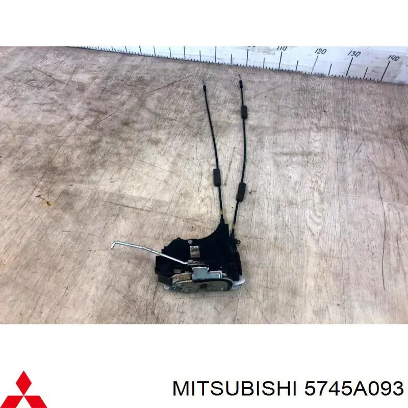 5745A093 Mitsubishi замок двери задней левой