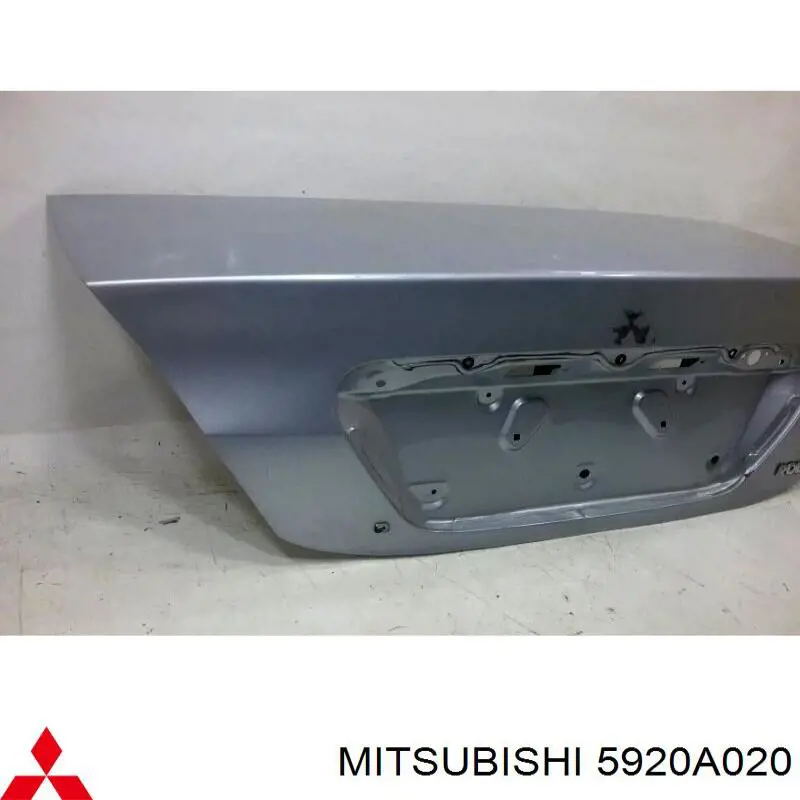Крышка багажника на Mitsubishi Lancer IX 