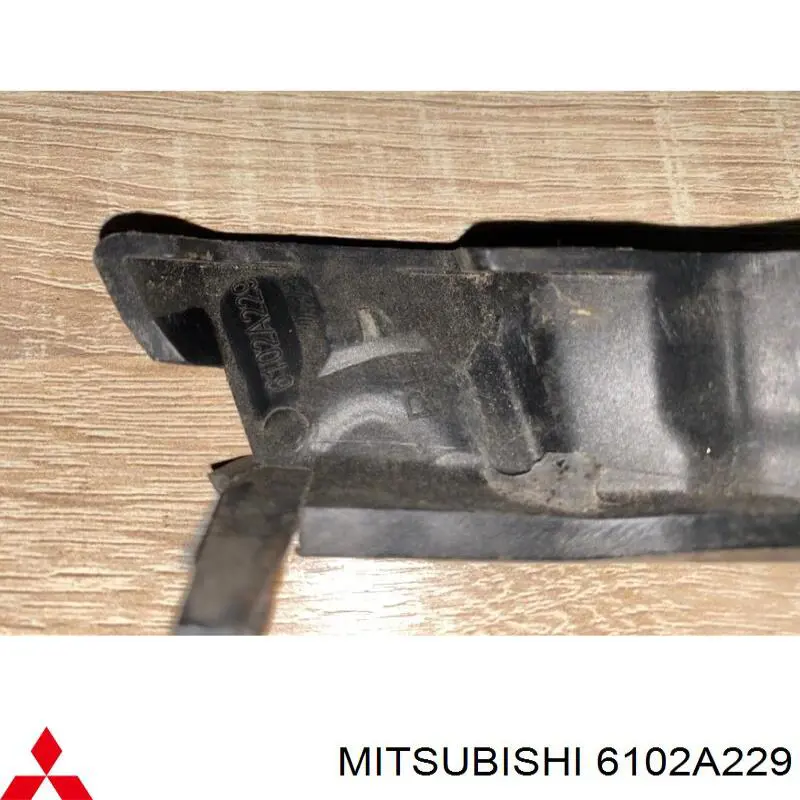 Clips de fijación de moldura de parabrisas 6102A229 Mitsubishi