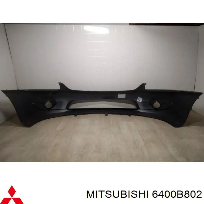 6400B802 Mitsubishi передний бампер