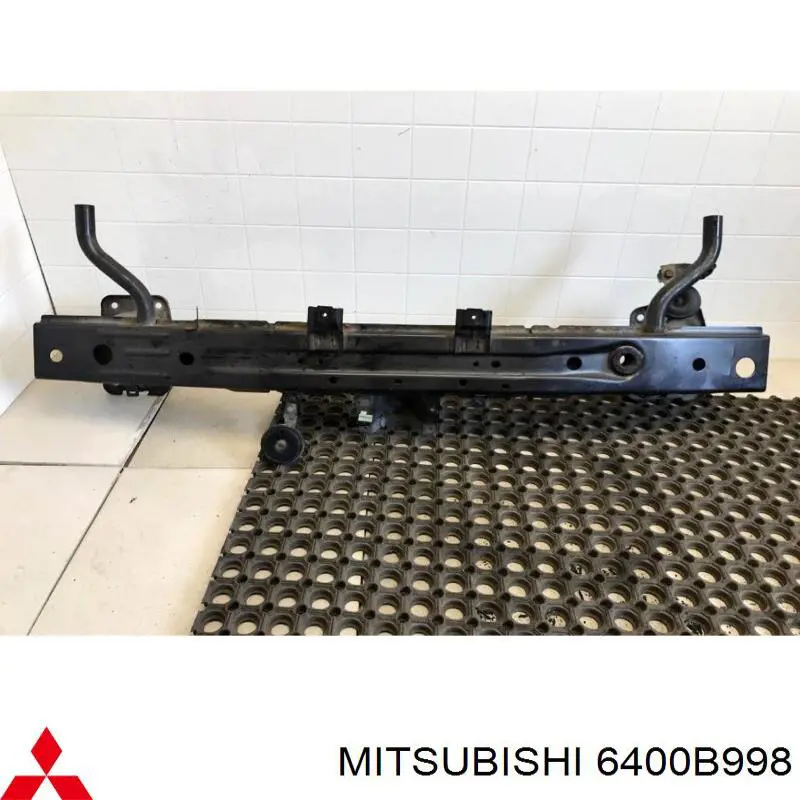 Усилитель бампера переднего Mitsubishi 6400B998