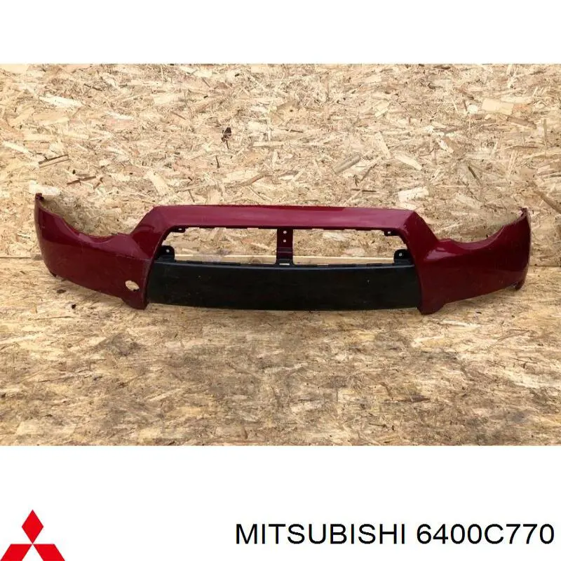 Передний бампер на Mitsubishi Colt VII 