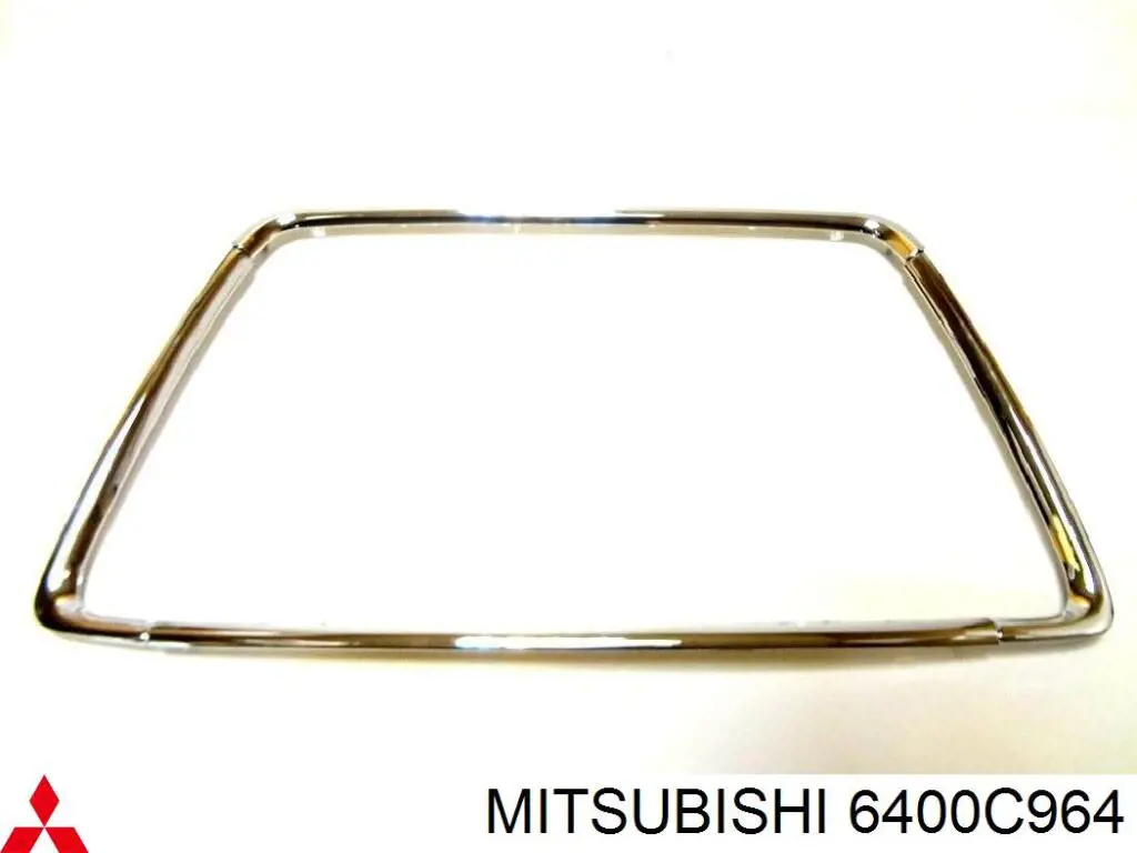 Накладка бампера переднего центральная 6400C964 Mitsubishi