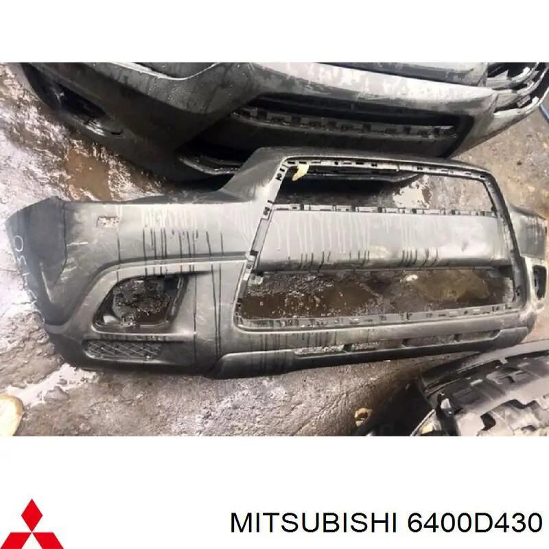 6400D430 Mitsubishi передний бампер