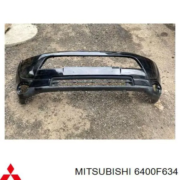 6400F634 Mitsubishi передний бампер