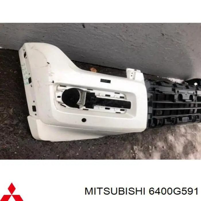 6400G591 Mitsubishi Бампер передний в сборе