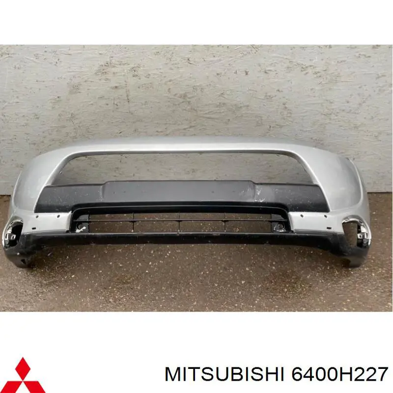 6400H227 Mitsubishi Бампер передний в сборе