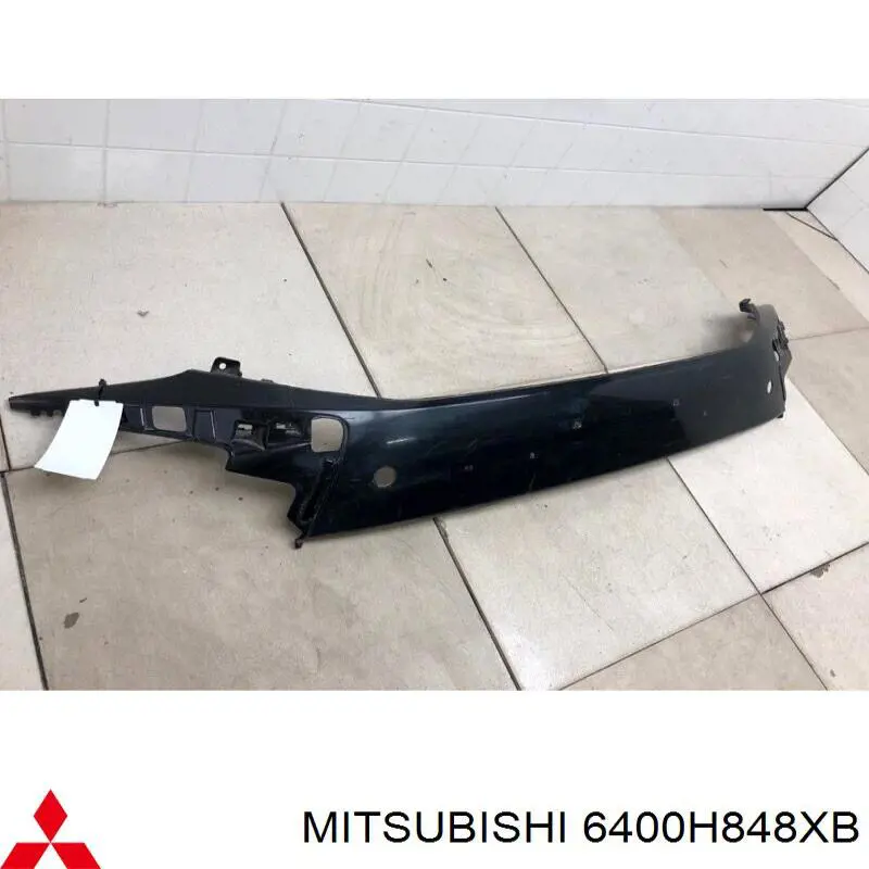 Накладка бампера переднего, центральная Mitsubishi 6400H848XB