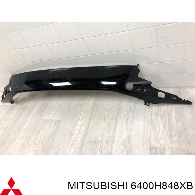 6400H848XB Mitsubishi Молдинг бампера переднего, центральный