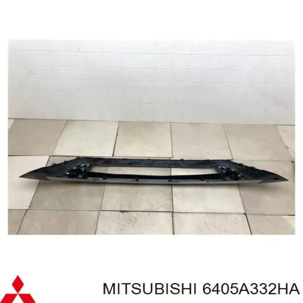 Накладка бампера переднего Mitsubishi 6405A332HA цена, от 101.36 USD
