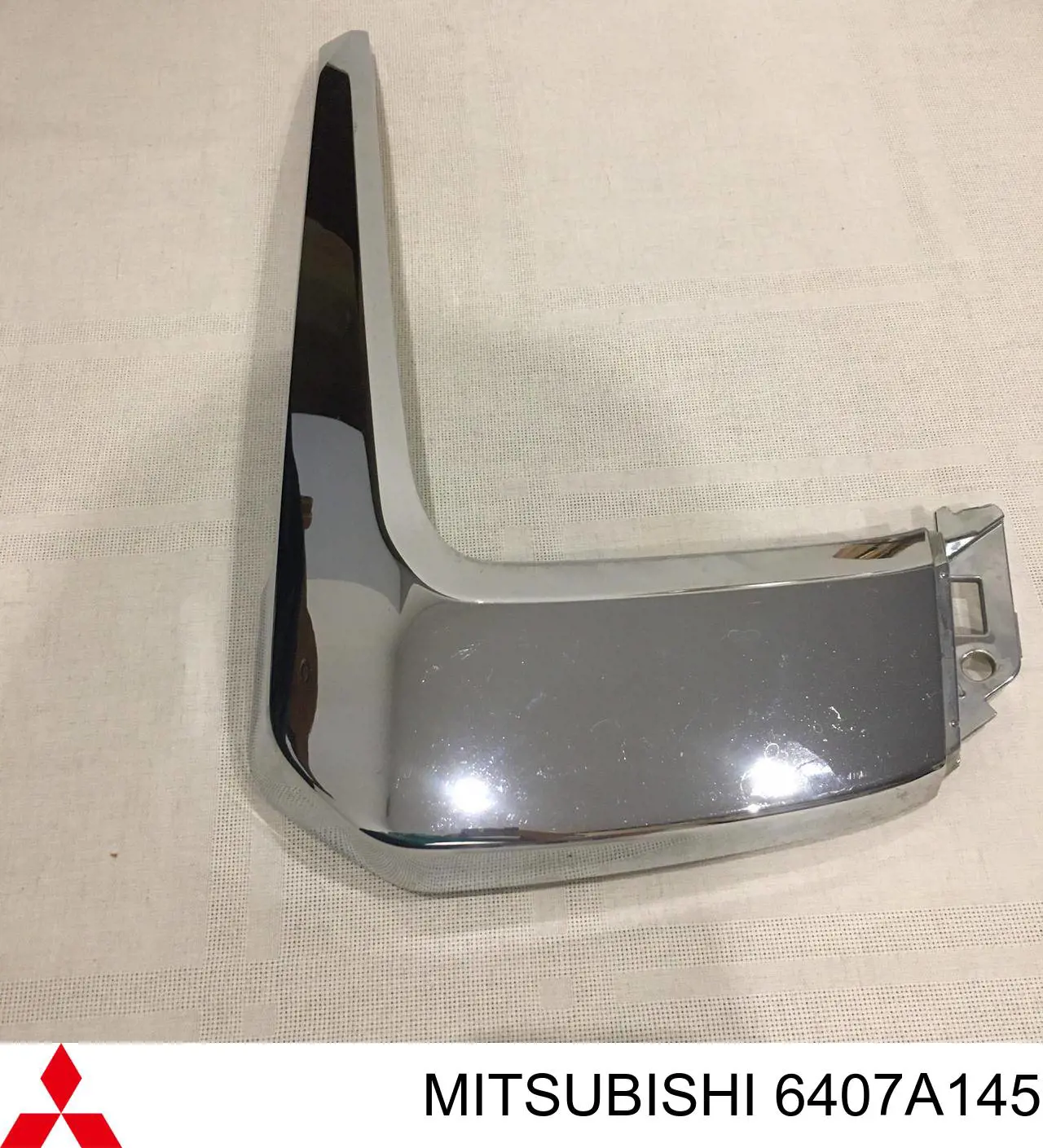 Moldura esquerda do pára-choque dianteiro para Mitsubishi Outlander (GF, GG)