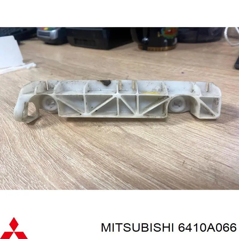 Крепление бамера правое Mitsubishi 6410A066 цена, от 6.42 USD