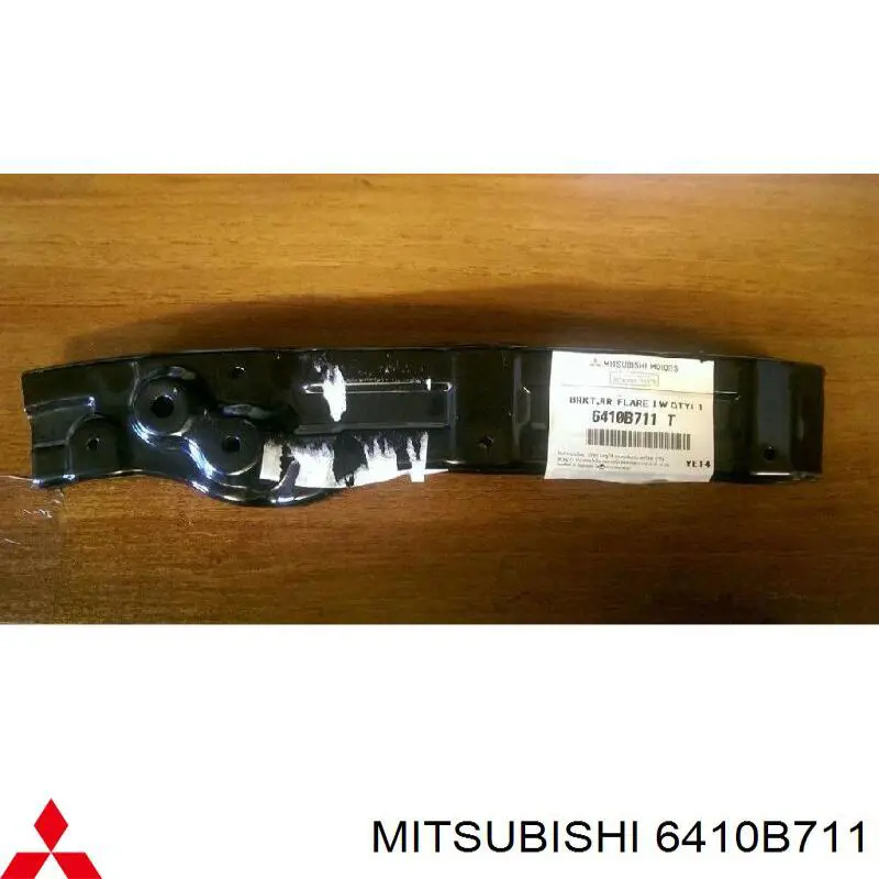 6410B711 Mitsubishi Левое крепление заднего бампера