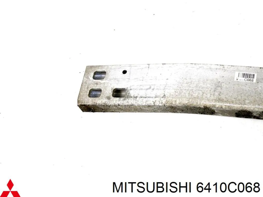 6410C068 Mitsubishi усилитель бампера заднего