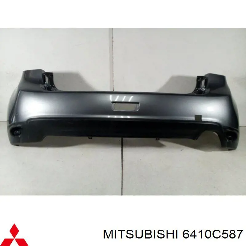 6410C587 Mitsubishi бампер задний