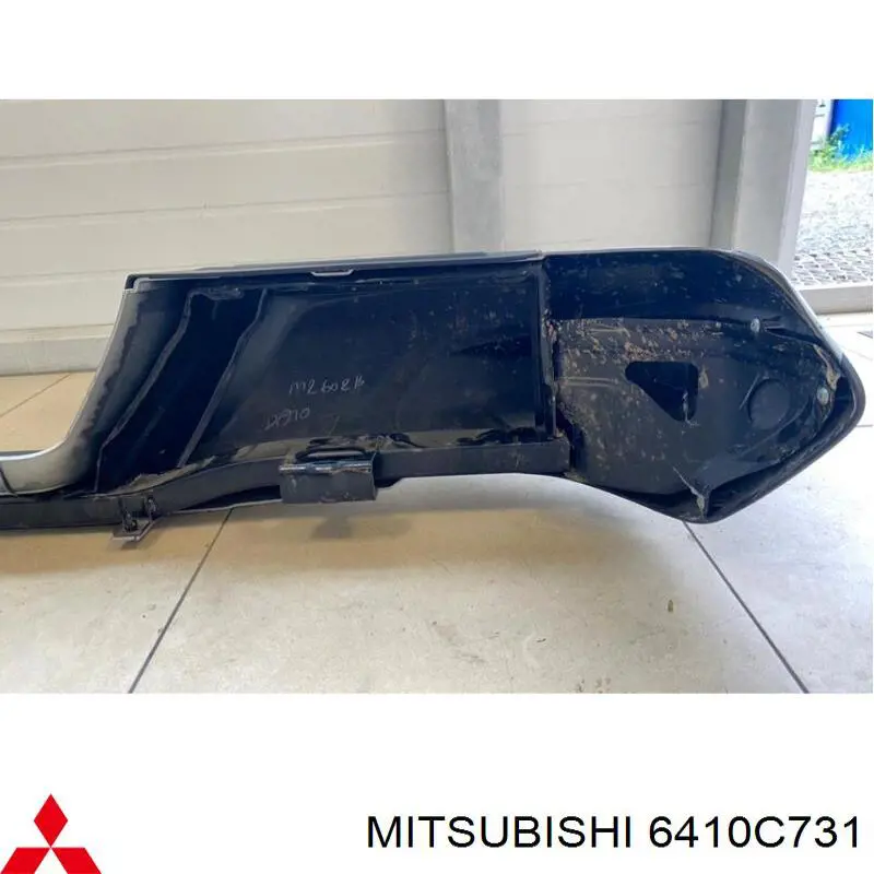 Передний бампер 6400A473BA Mitsubishi