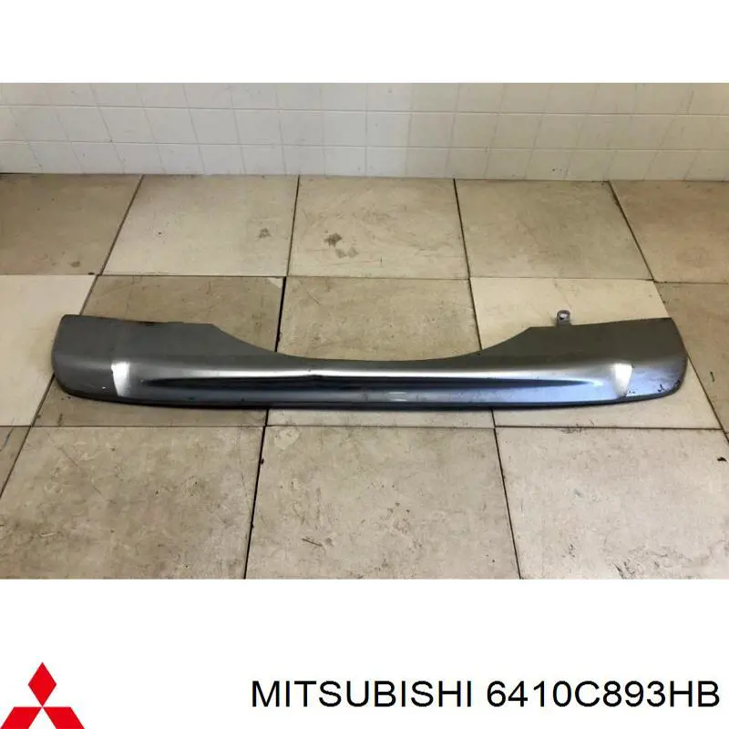 Спойлер заднего бампера 6410C893HB Mitsubishi