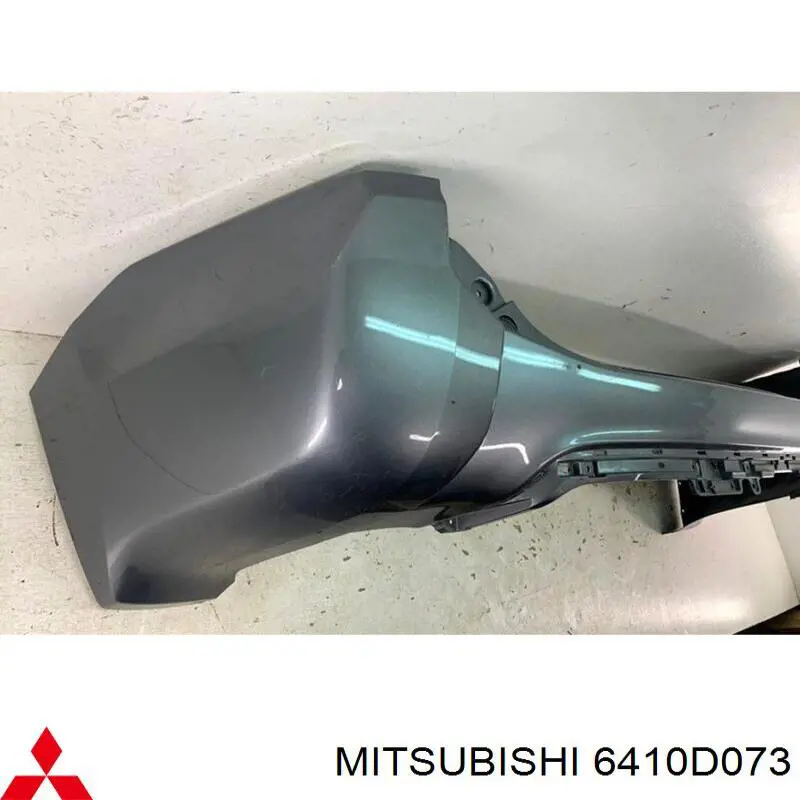 6410D073 Mitsubishi бампер задний