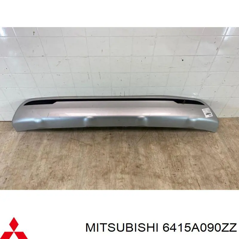 Накладка бампера заднего 6415A090ZZ Mitsubishi