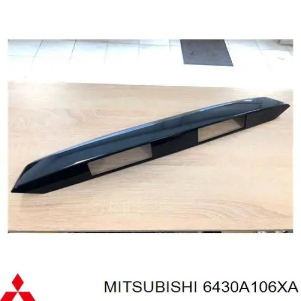 Caixa da luz de fundo de matrícula para Mitsubishi Pajero (V90)