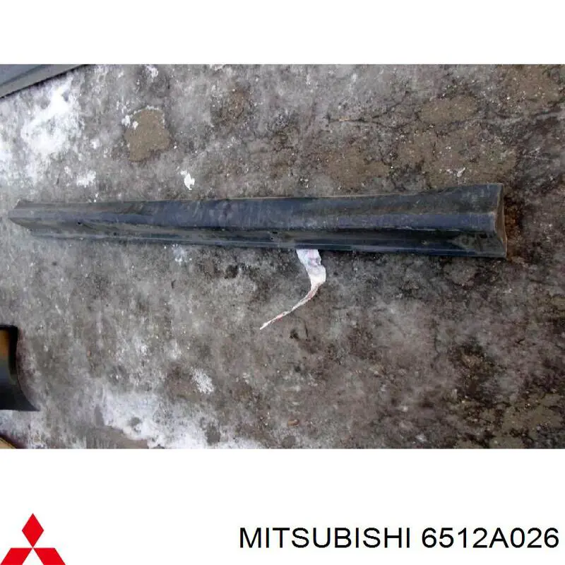 Накладка (молдинг) порога наружная правая Mitsubishi 6512A026 цена, от 22.80 USD