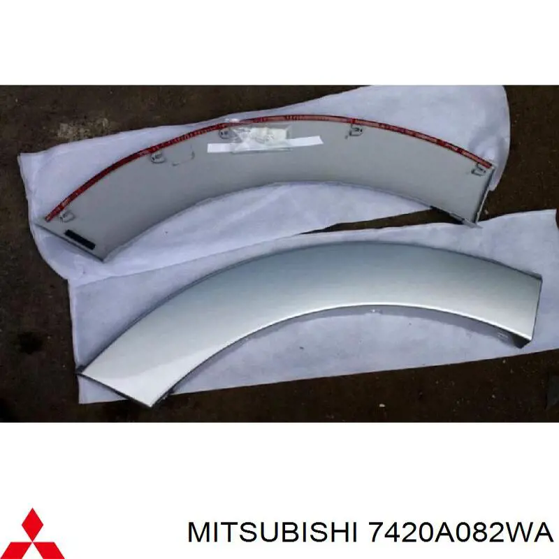 Expansor direito (placa sobreposta) de arco do pára-lama traseiro para Mitsubishi Pajero (V90)
