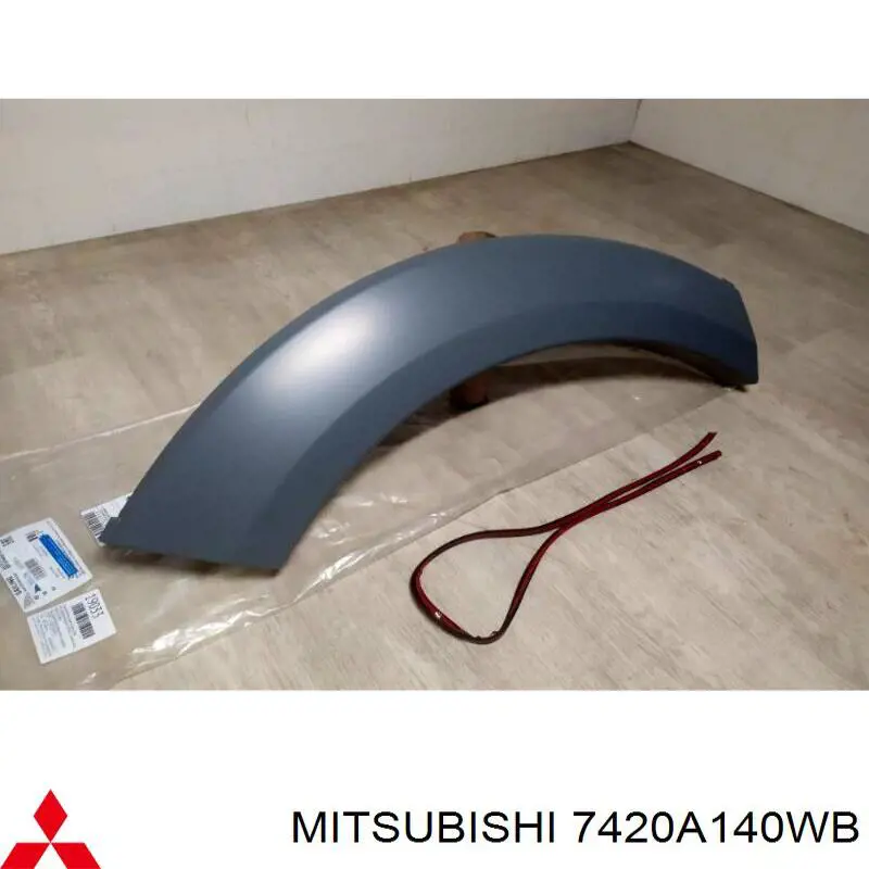 Расширитель (накладка) арки заднего крыла правый на Mitsubishi Pajero SPORT 