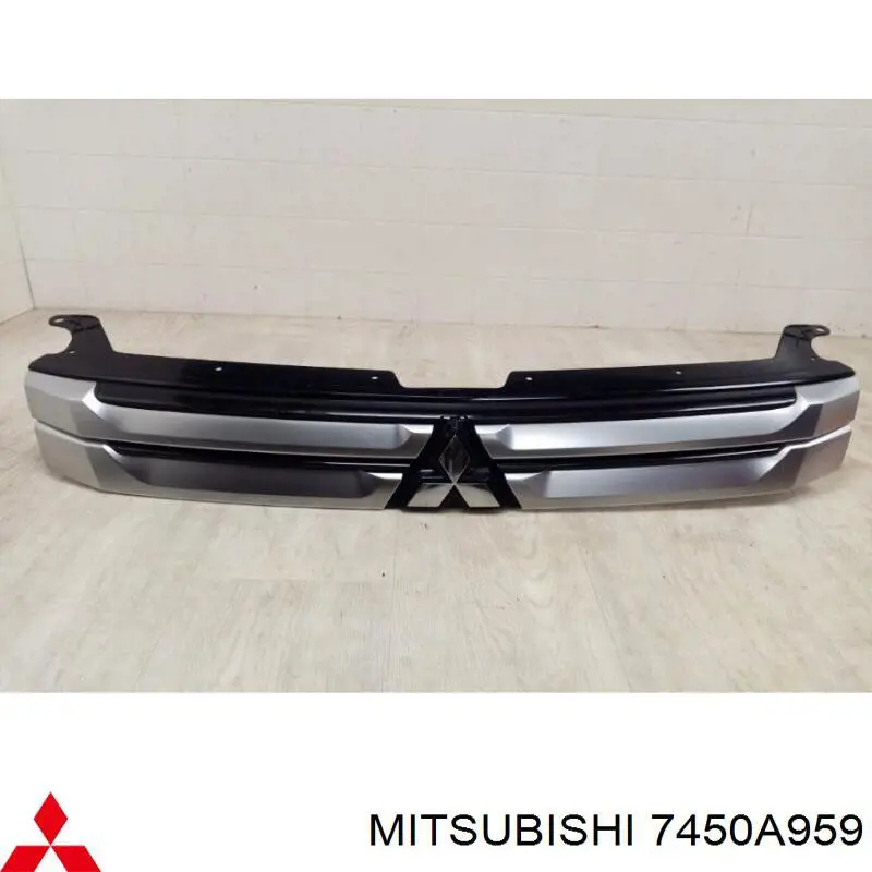 Решетка радиатора Mitsubishi 7450A959