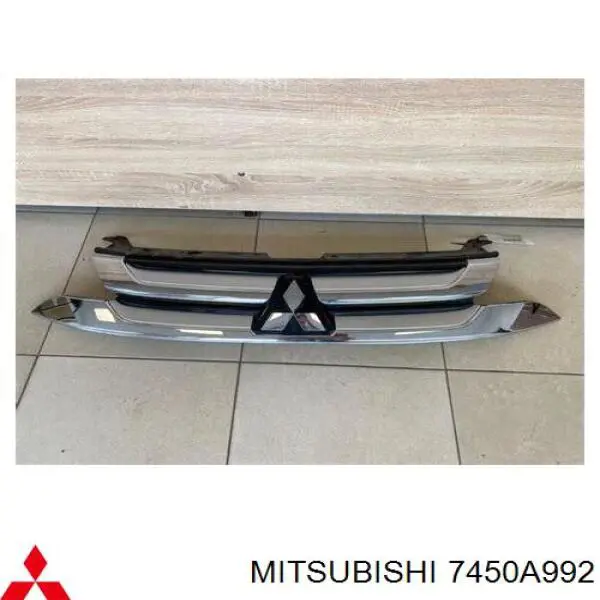 Облицовка радиатора Mitsubishi 7450A992 цена, от 95.02 USD