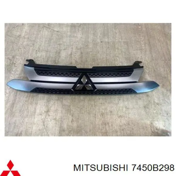 Решетка радиатора Mitsubishi 7450B298