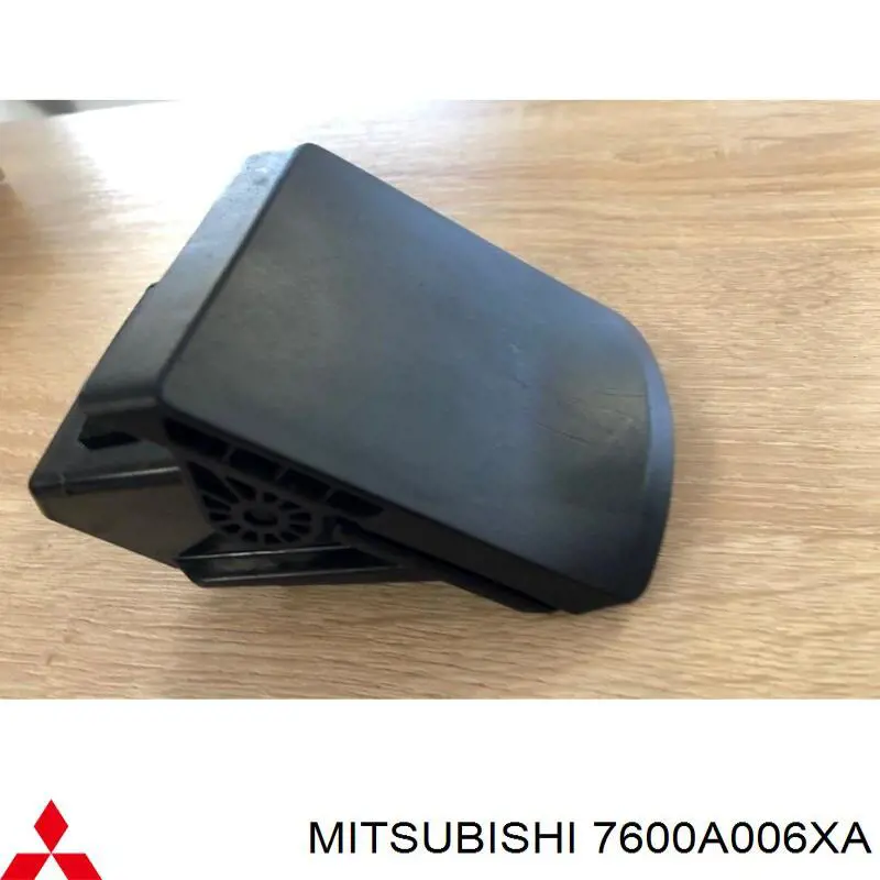 Cinzeiro de consola central para Mitsubishi Lancer (CY_A, CZ_A)