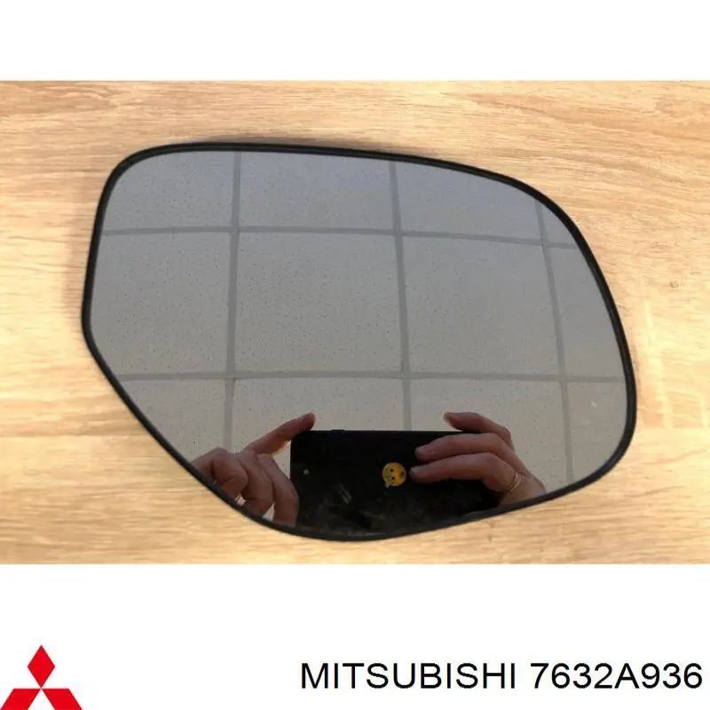 Стекло зеркала заднего вида, правого TYC 32300151 цена, от 31.51 USD