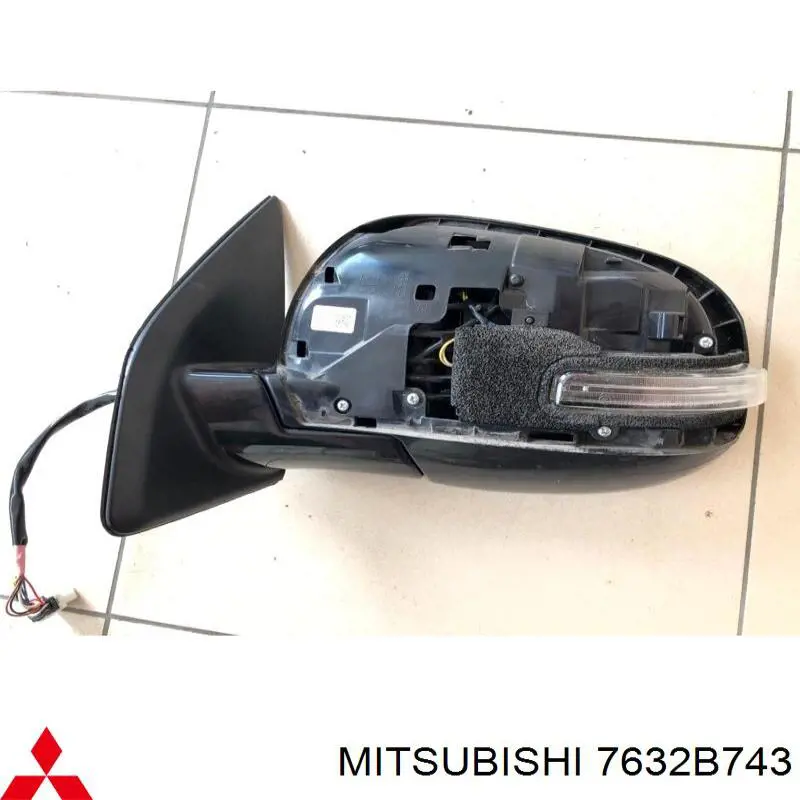 Купить 7632B743 Mitsubishi Наружное зеркало левое