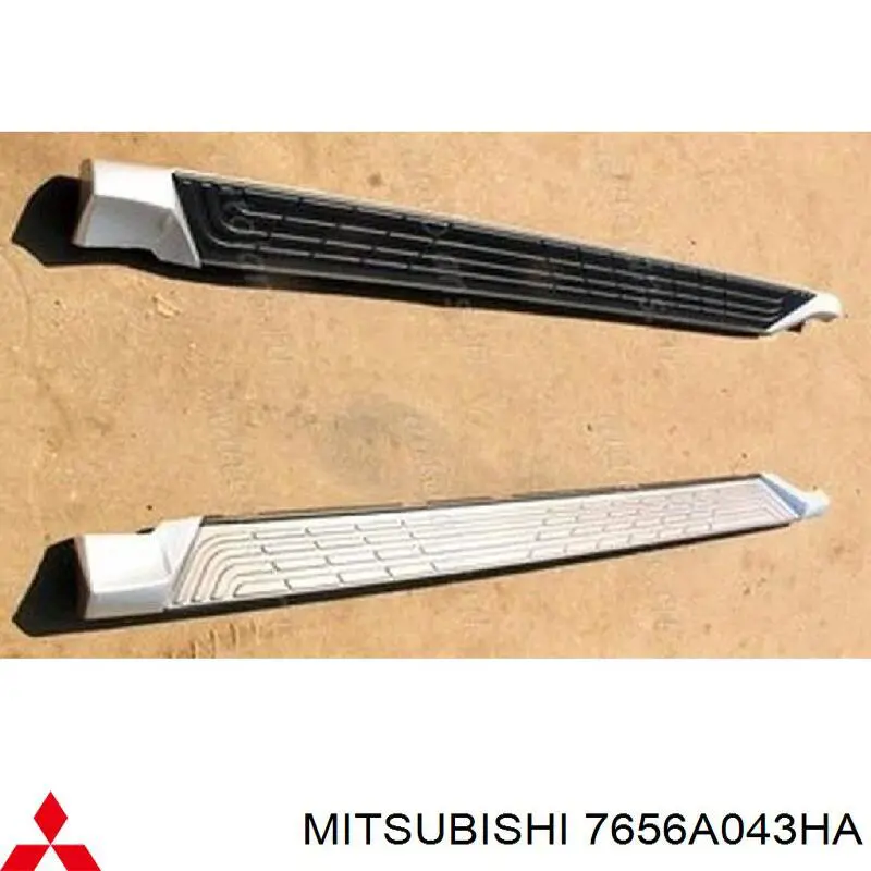 Накладка підніжки 7656A043HA Mitsubishi