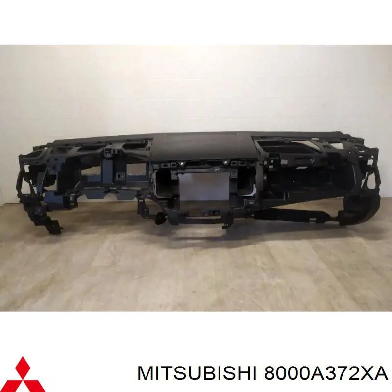 8000A372XA Mitsubishi Передняя панель