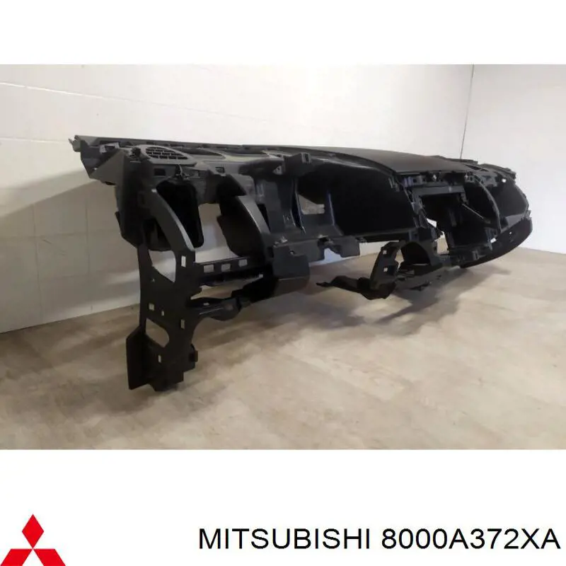 Панель салона передняя "торпедо" Mitsubishi 8000A372XA цена, от 126.69 USD
