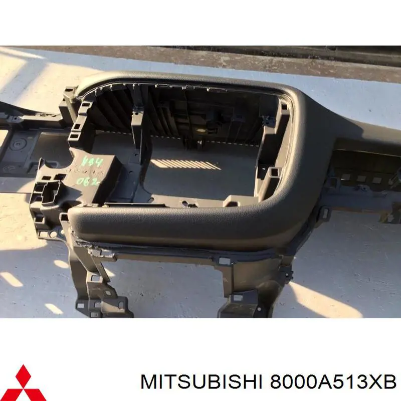 Панель салона передняя "торпедо" Mitsubishi 8000A513XB цена, от 66.38 USD