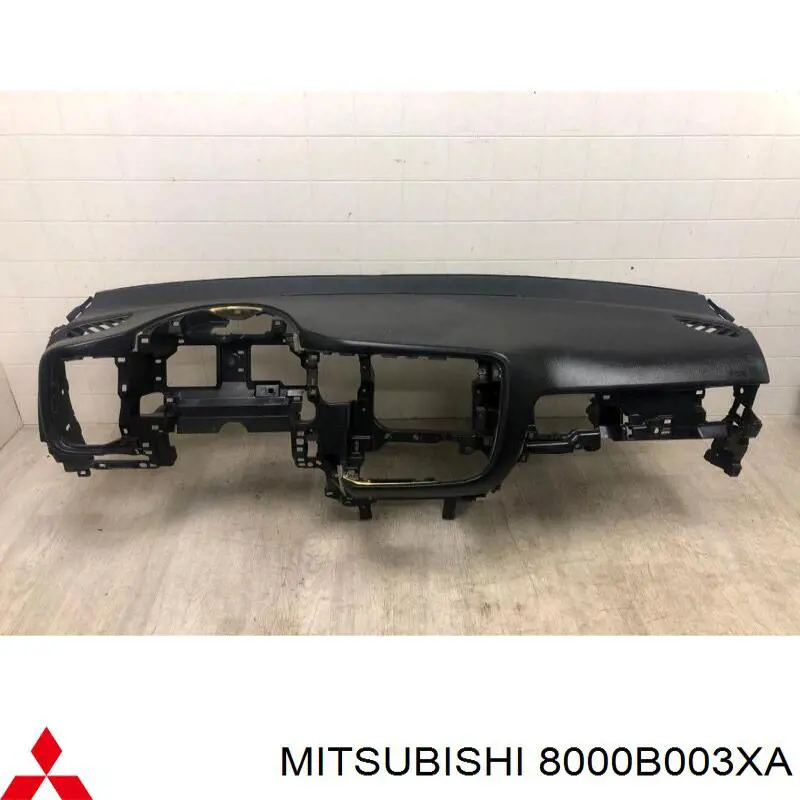 Панель салона передняя "торпедо" Mitsubishi 8000B003XA цена, от 317.44 USD